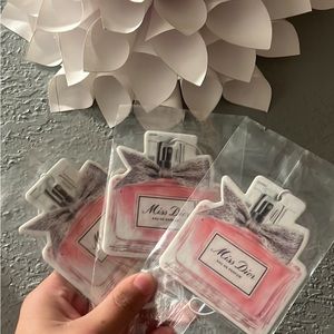 Perfume car freshener